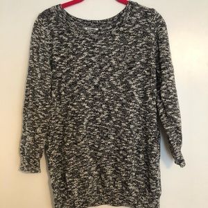 Old navy sweater black and white comfy